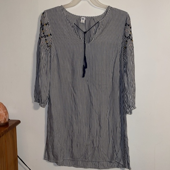 🌹OLD NAVY TASSEL-TIE BOHO SHIFT DRESS - Picture 2 of 9
